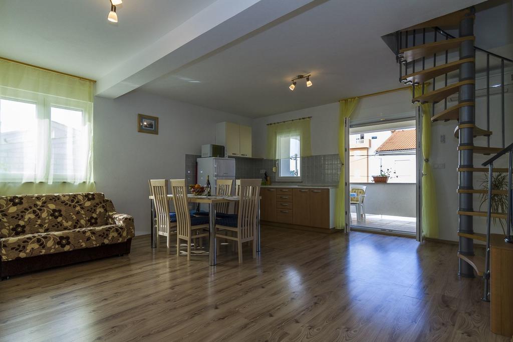 Apartments Ivica Palit Εξωτερικό φωτογραφία