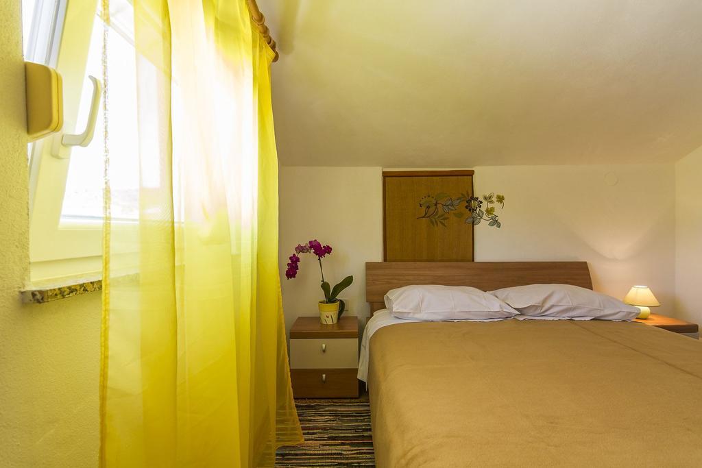 Apartments Ivica Palit Εξωτερικό φωτογραφία